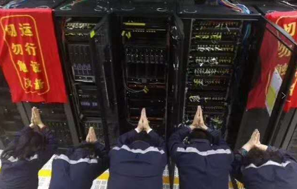 庆祝国庆中秋，喜迎十九大，万象城(中国)wanxiangcheng·官方网页版,在行动