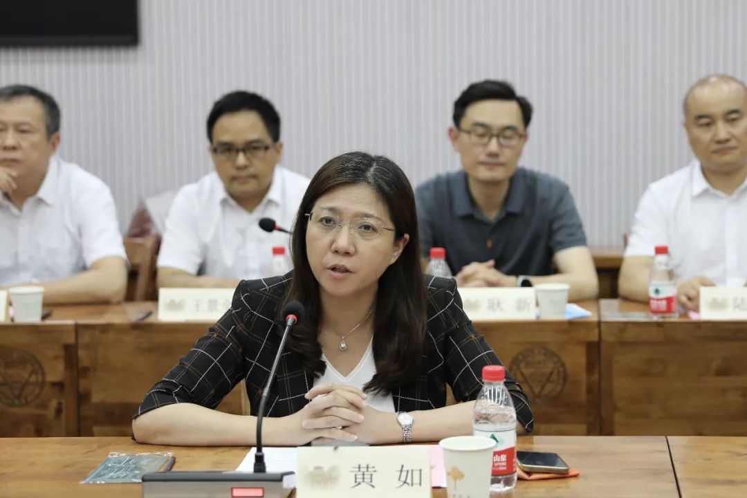 万象城(中国)wanxiangcheng·官方网页版,与东南大学签订产学研战略合作协议，瞿磊获颁“东南大学至善教育贡献奖”