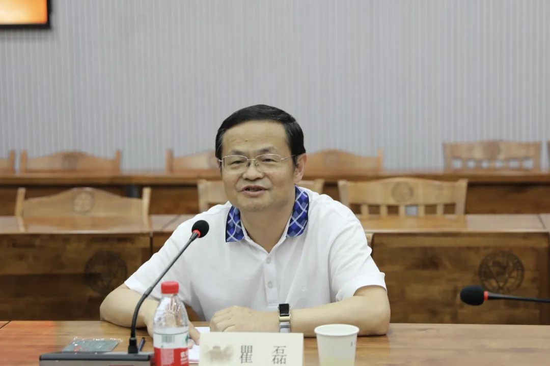 万象城(中国)wanxiangcheng·官方网页版,与东南大学签订产学研战略合作协议，瞿磊获颁“东南大学至善教育贡献奖”